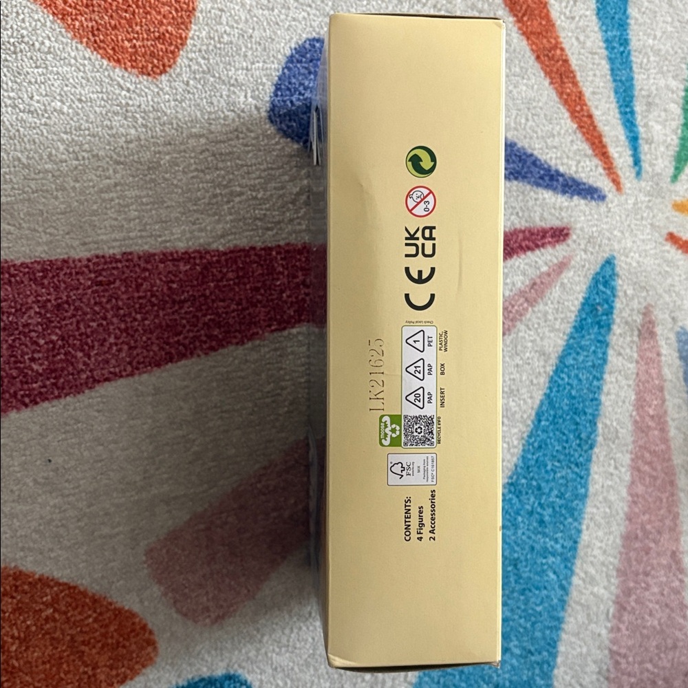 Bluey Family Beach Day 4-Pack Figures Set - Picture 5 of 5